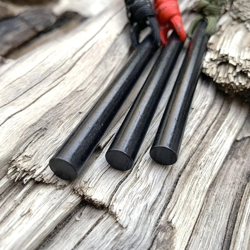 ベア・グリルズ 3-in-1 EDC サバイバルファイヤース - Magnesium Fire Starter のレビューと価格
